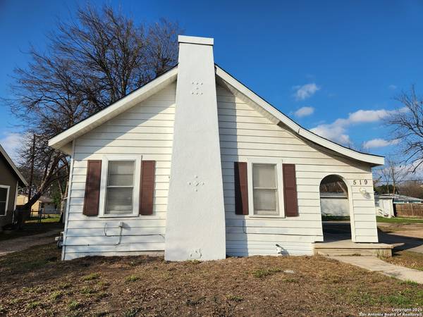 519 TOPEKA BLVD, San Antonio, TX 78210-5121