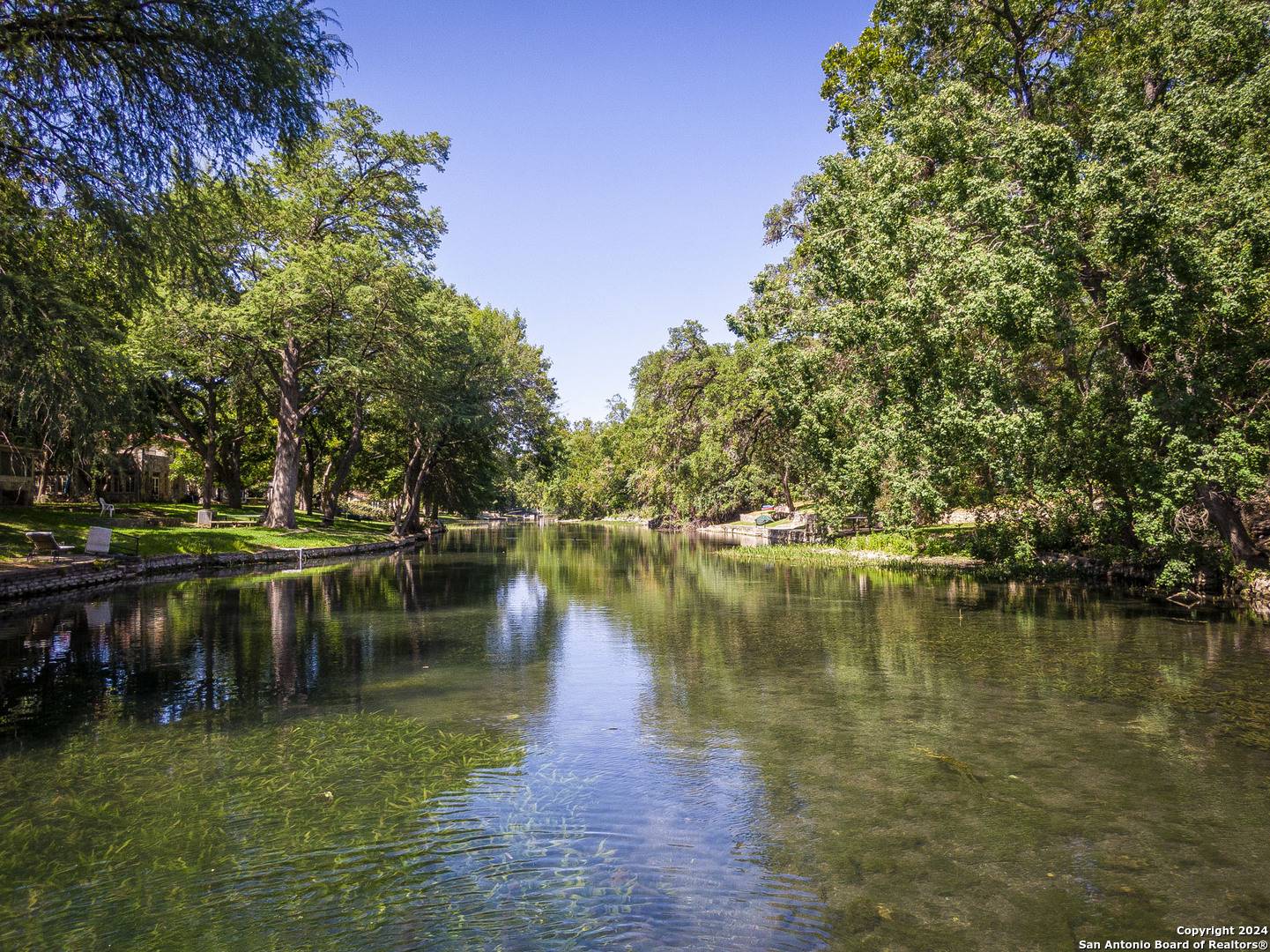 New Braunfels, TX 78130,1052 HAYSELTON AVE