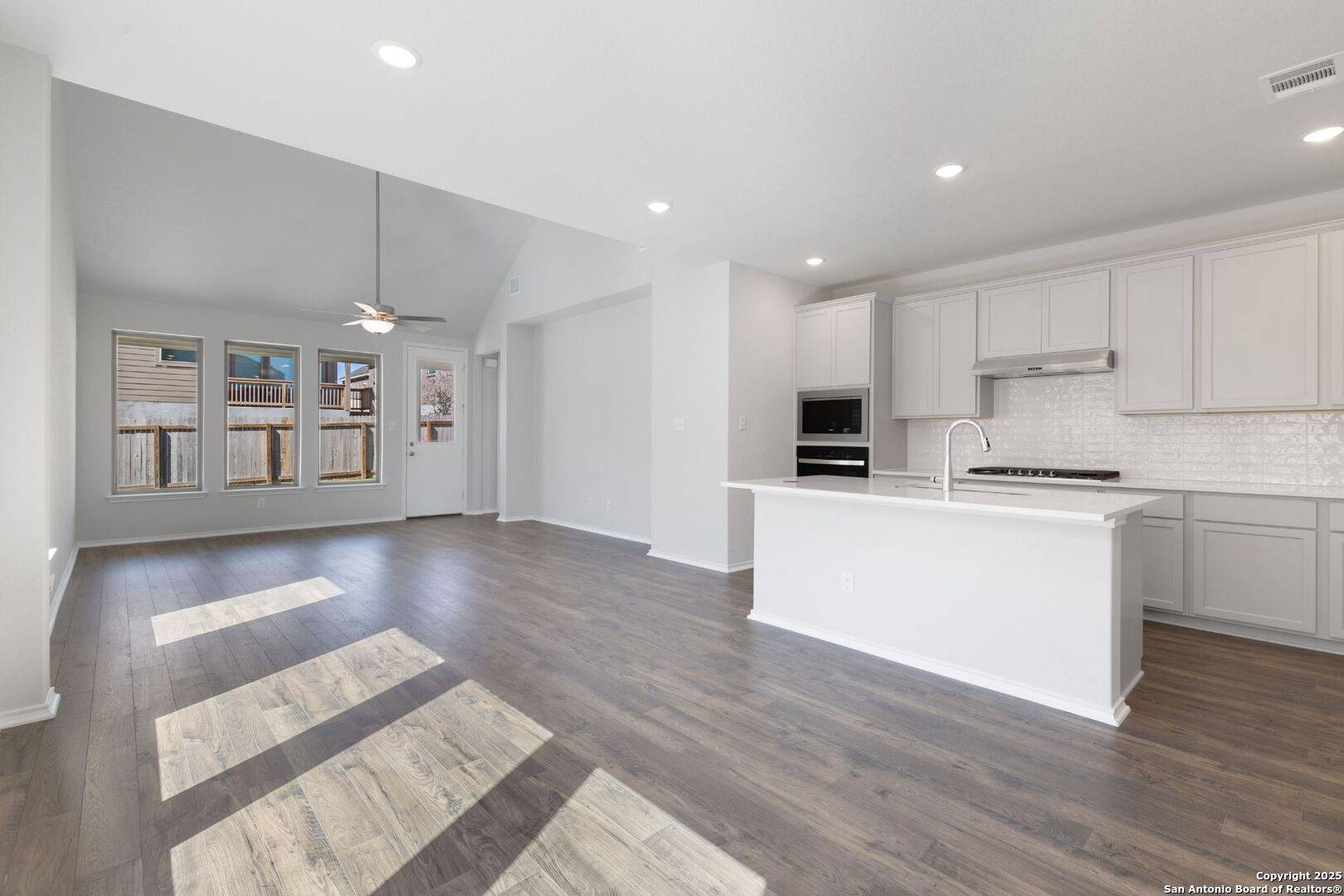 San Antonio, TX 78245,2511 Oxford Ridge