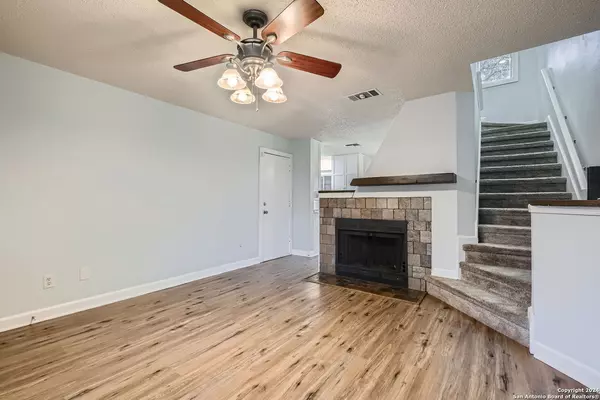 7916 SANTA CATALINA, San Antonio, TX 78250-6255