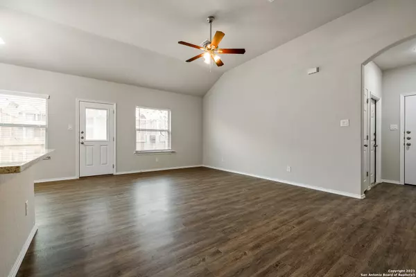 Converse, TX 78109,9215 Canyon Bend UNIT 2