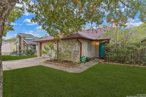 San Antonio, TX 78247,5523 DASHING CREEK ST