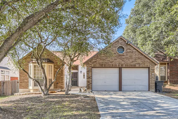 8115 CLOUD TRL, San Antonio, TX 78250-3085