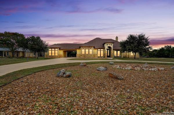 27418 PARKWEG LOOP, New Braunfels, TX 78132-2643