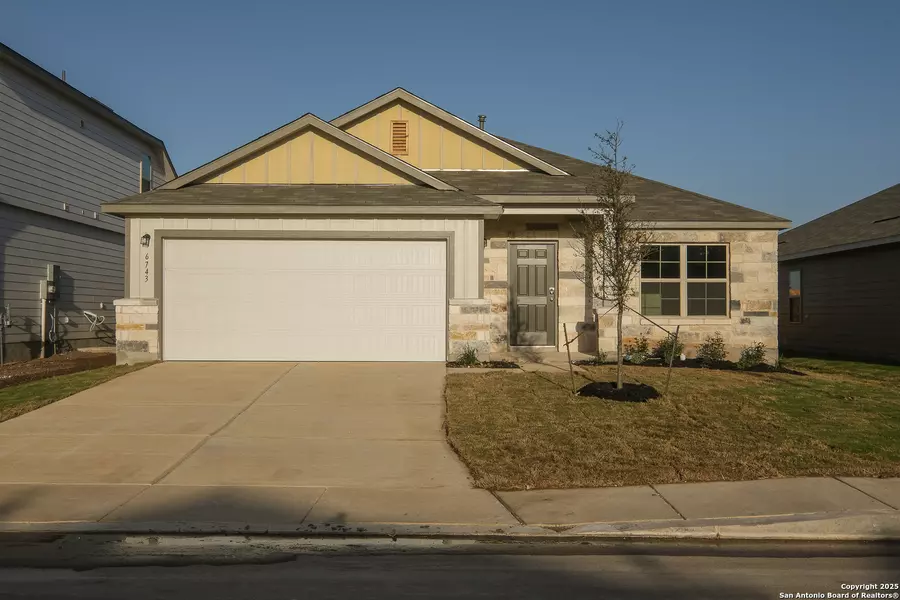 6743 Tasajillo Spring, San Antonio, TX 78253