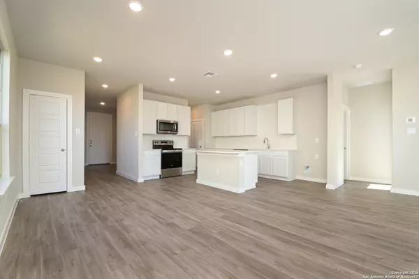 Cibolo, TX 78108,609 Cowboy Summit