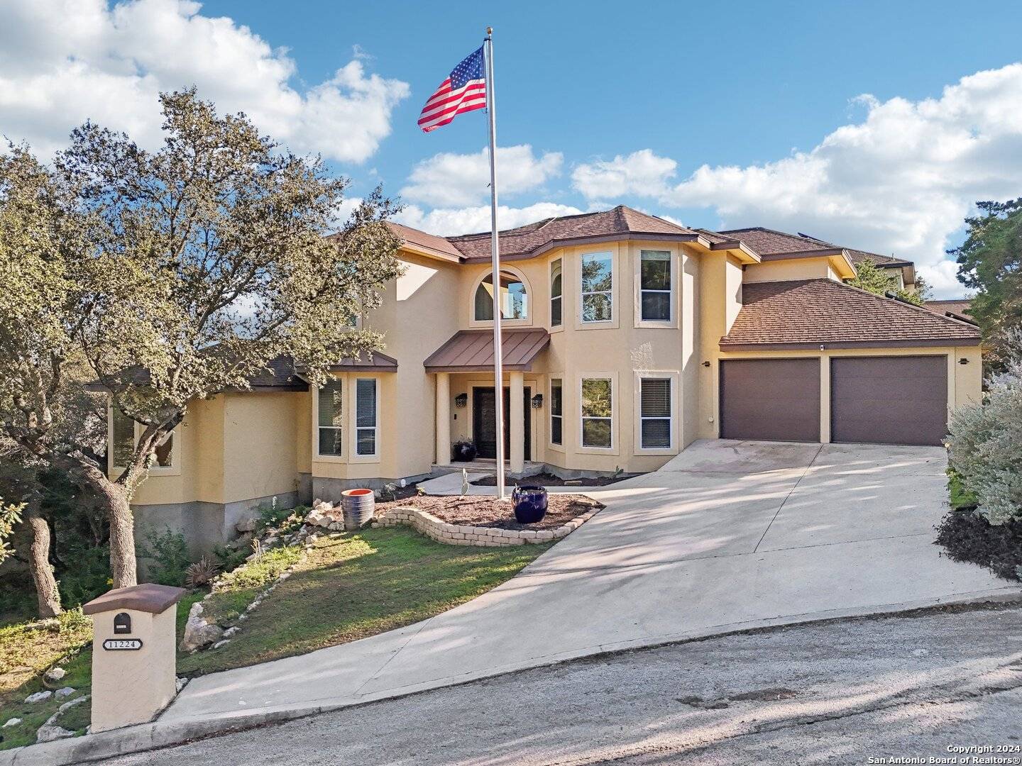 11224 CAVE CRK, Helotes, TX 78023-3452