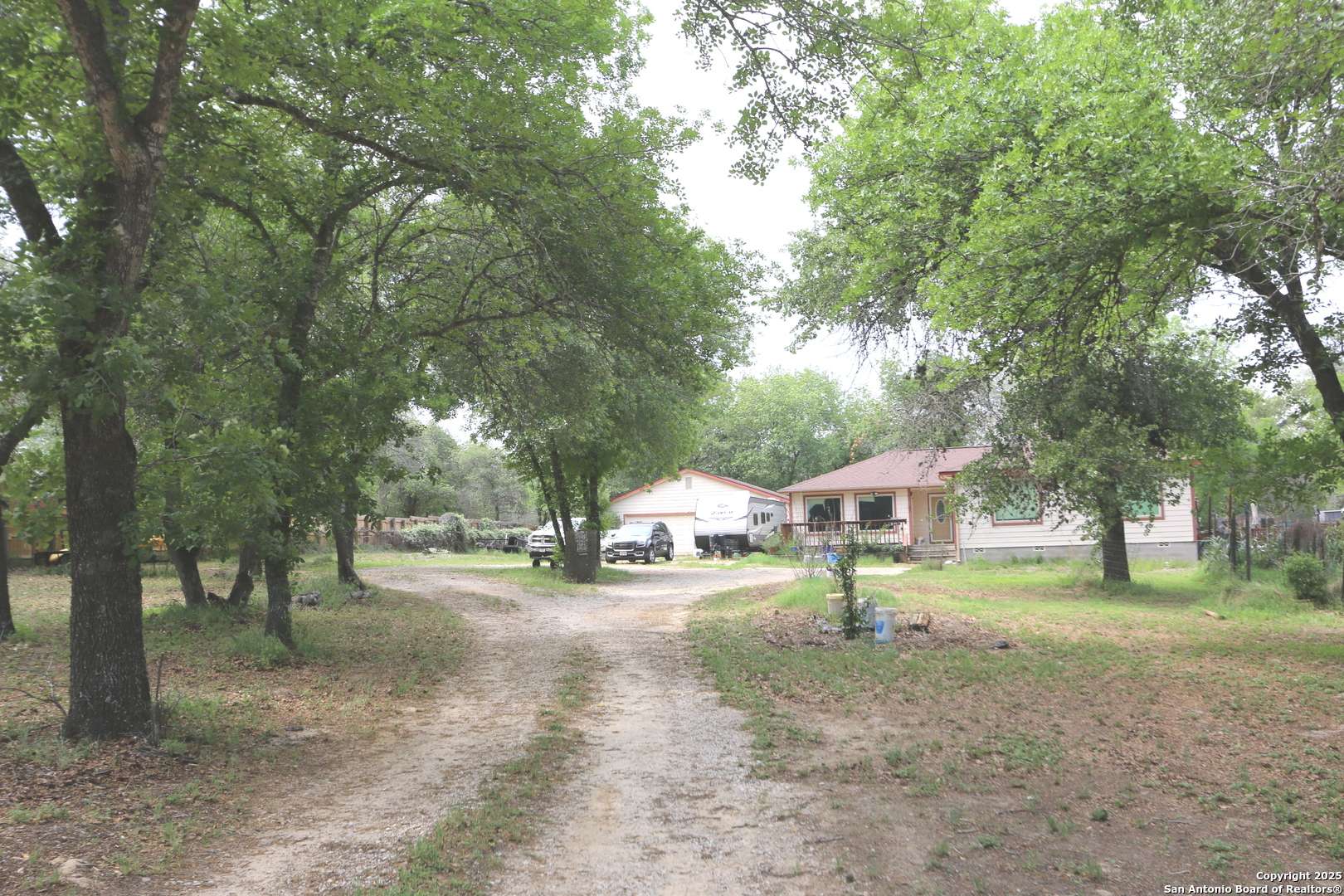 Adkins, TX 78101-2601,1112 CLOVER CT