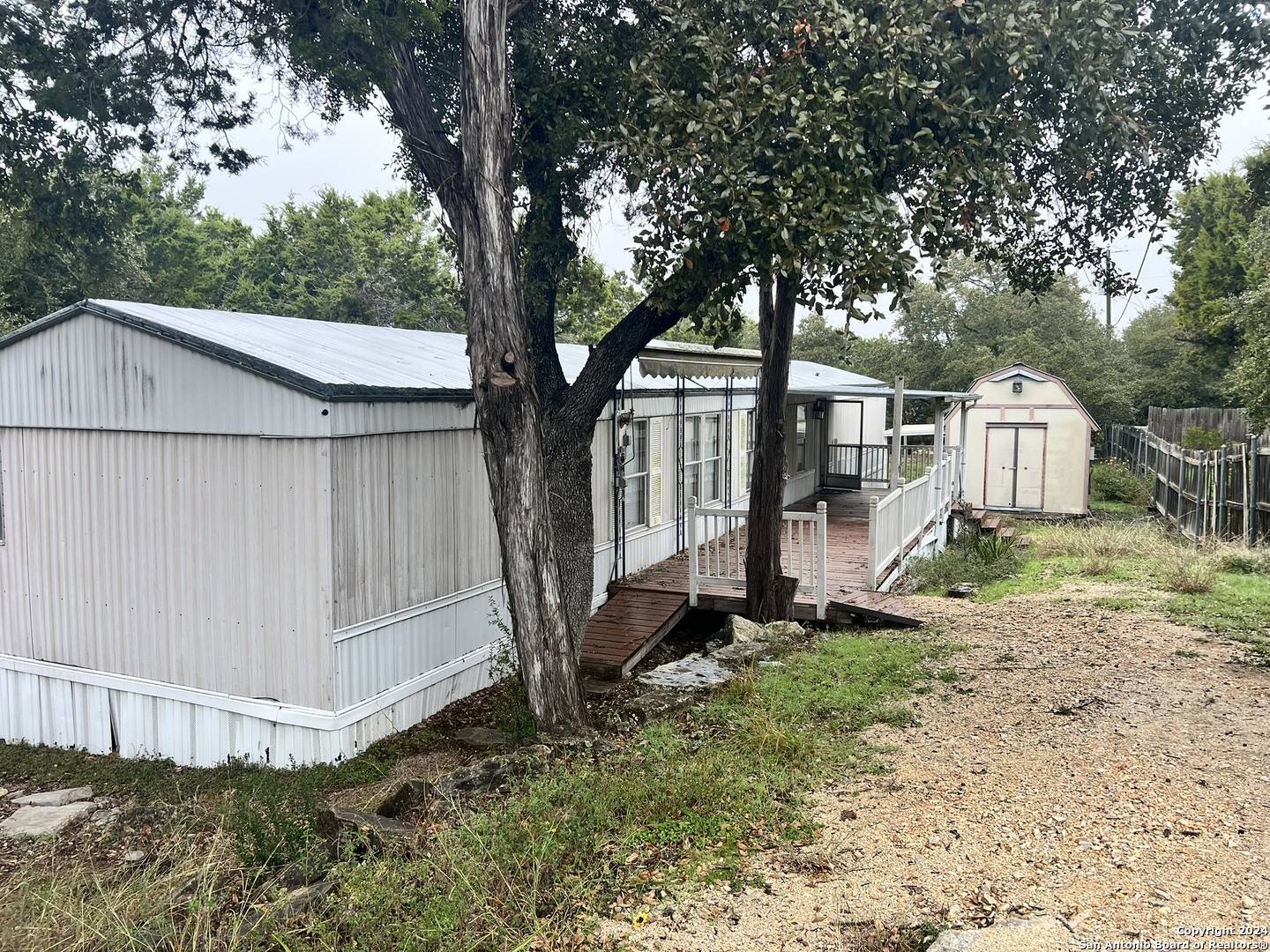 683 CREEKSIDE DR, Canyon Lake, TX 78133-3951