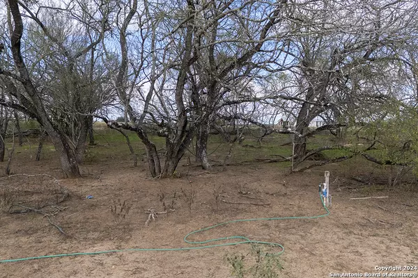 La Vernia, TX 78121,1360 county road 342