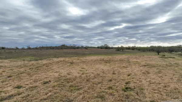 Pearsall, TX 78061,2675 CR 3000