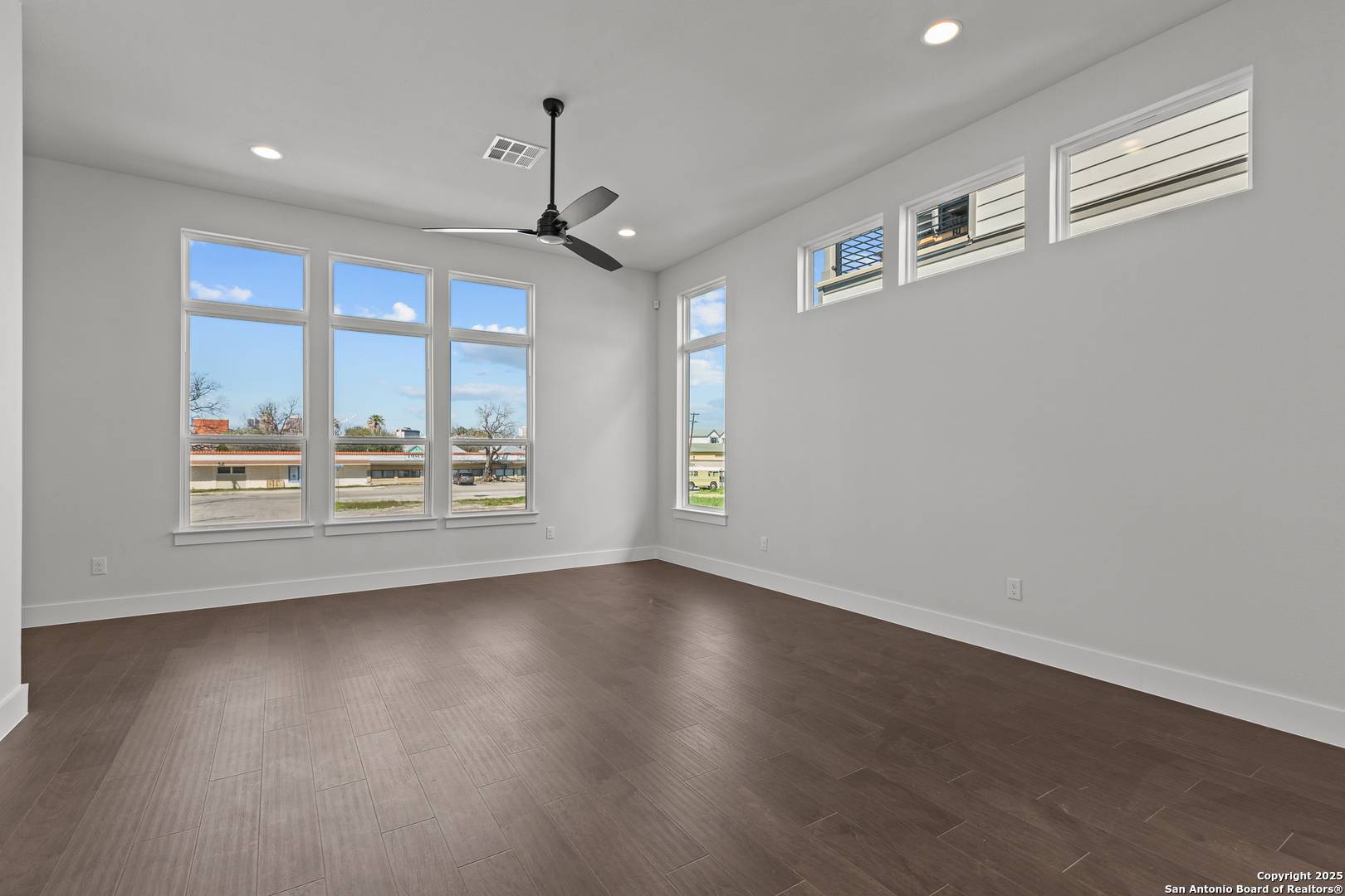 San Antonio, TX 78210,130 Playmoor St