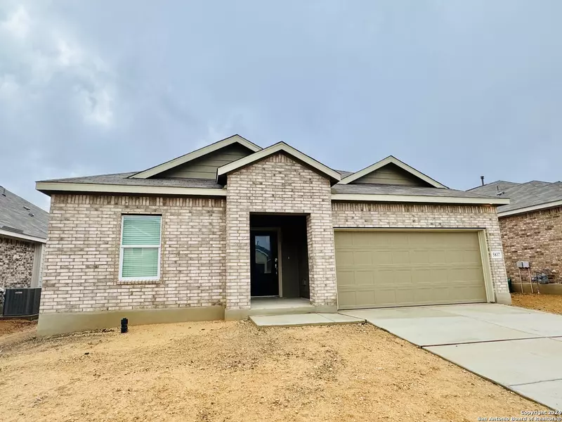 5837 Musquiz Ridge, Seguin, TX 78155