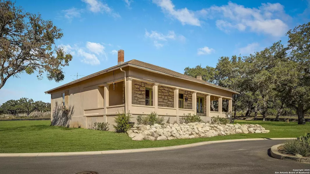 24626 CLIFF LINE, San Antonio, TX 78257