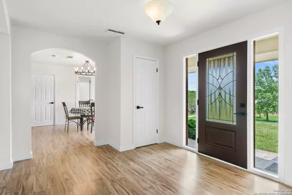 Kerrville, TX 78028,2044 Medina Hwy