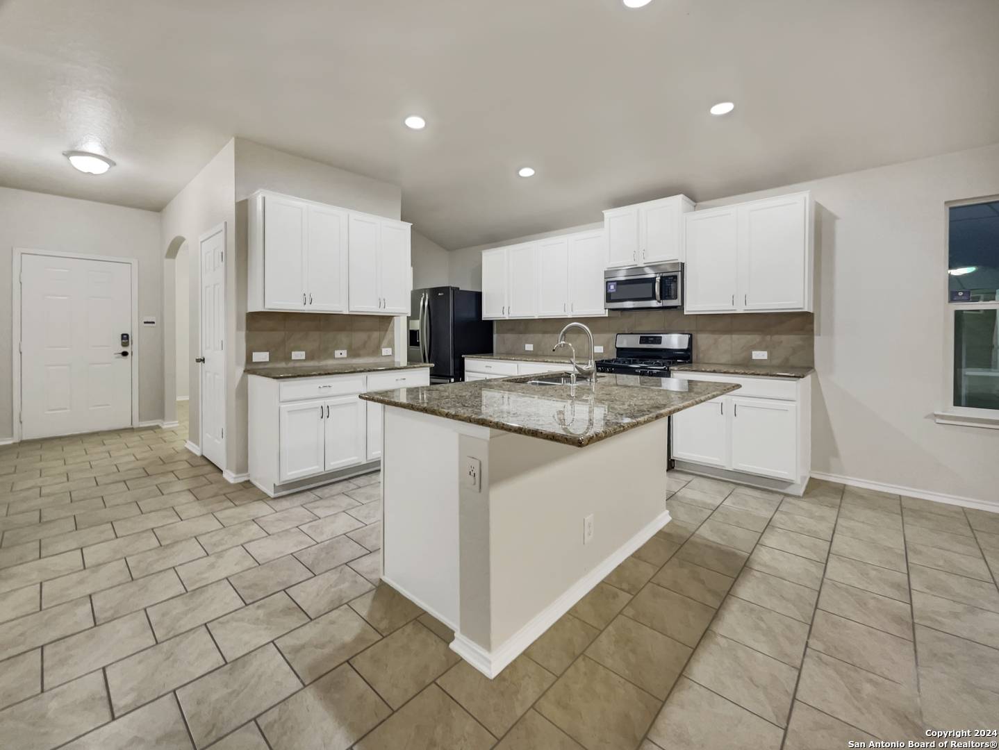 Selma, TX 78154-3735,12370 ERSTEIN VLY
