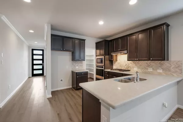 San Antonio, TX 78250,7530 Cove Way