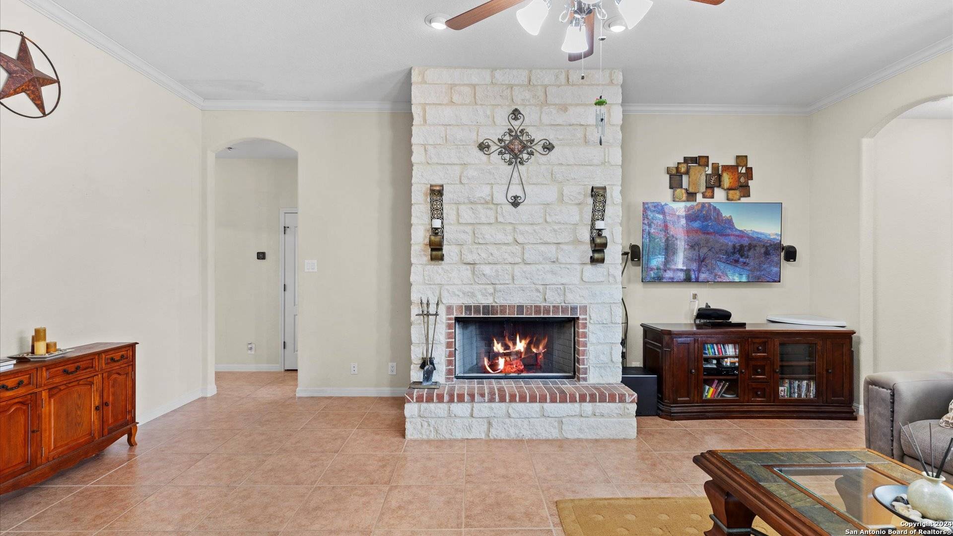 La Vernia, TX 78121-4765,411 ROSE BLOSSOM LOOP