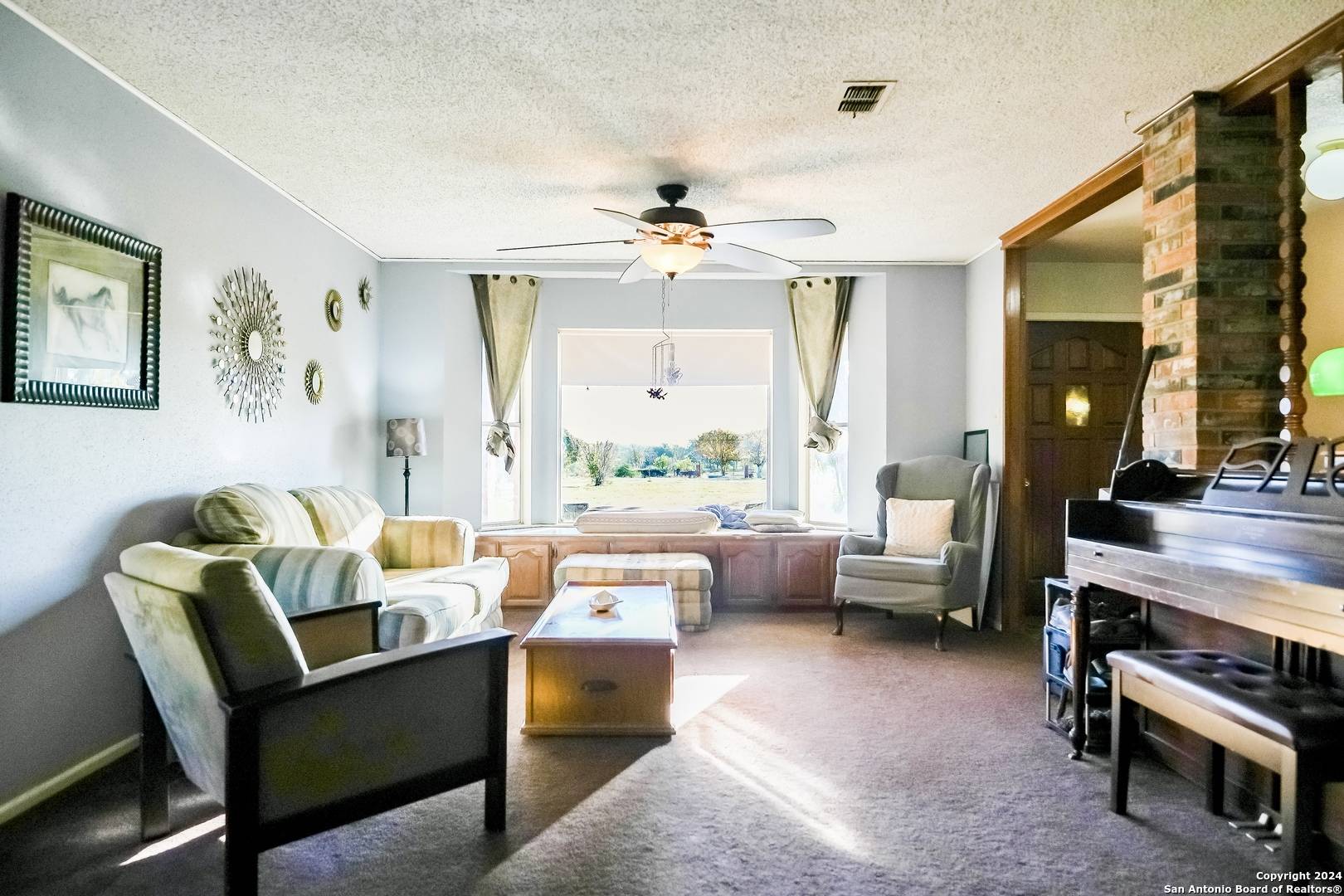 Adkins, TX 78101-4506,1023 ZIGMONT RD