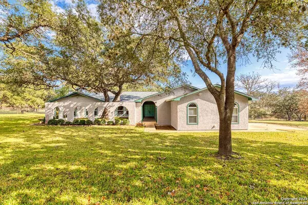 Adkins, TX 78101,633 Live Oak