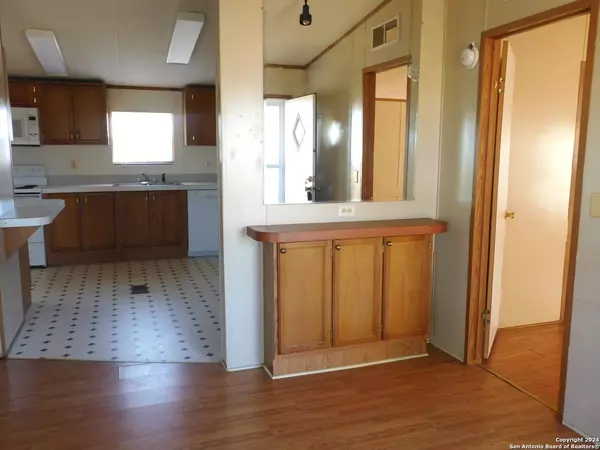 Pleasanton, TX 78064-4456,110 CRESTFIELD DR