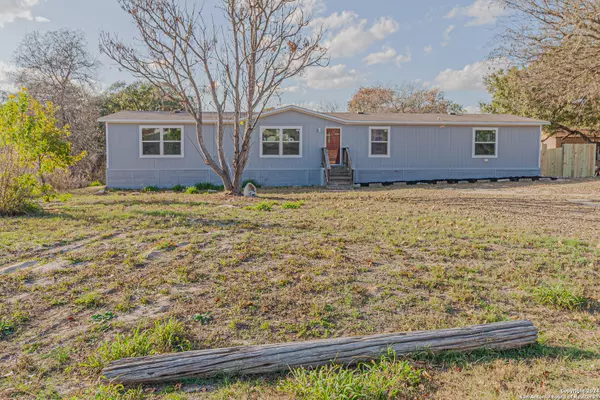 23319 MORNING FROST, Elmendorf, TX 78112-6186