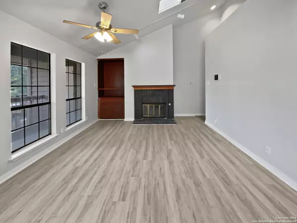 San Antonio, TX 78229-3252,8633 DATAPOINT DR UNIT 228
