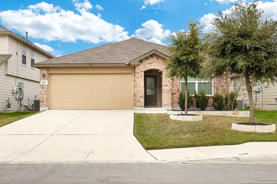 851 HOUSE SPARROW, San Antonio, TX 78253-4330