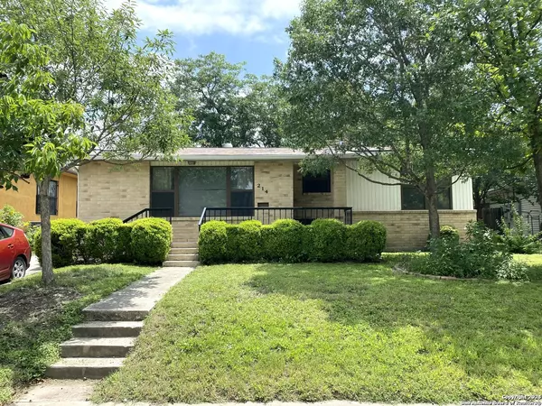 214 Saxon Dr, San Antonio, TX 78213-3561