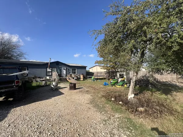 New Braunfels, TX 78130-8272,323 LAKESIDE PASS