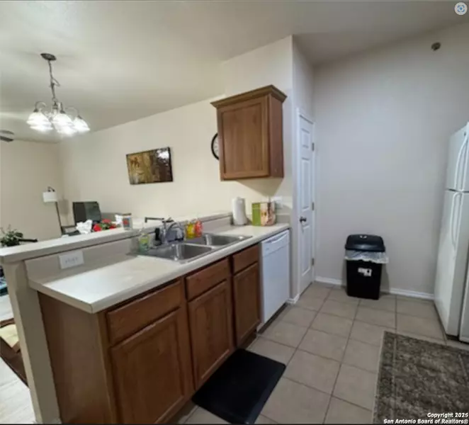 4907 Ali Avenue UNIT 4, San Antonio, TX 78229