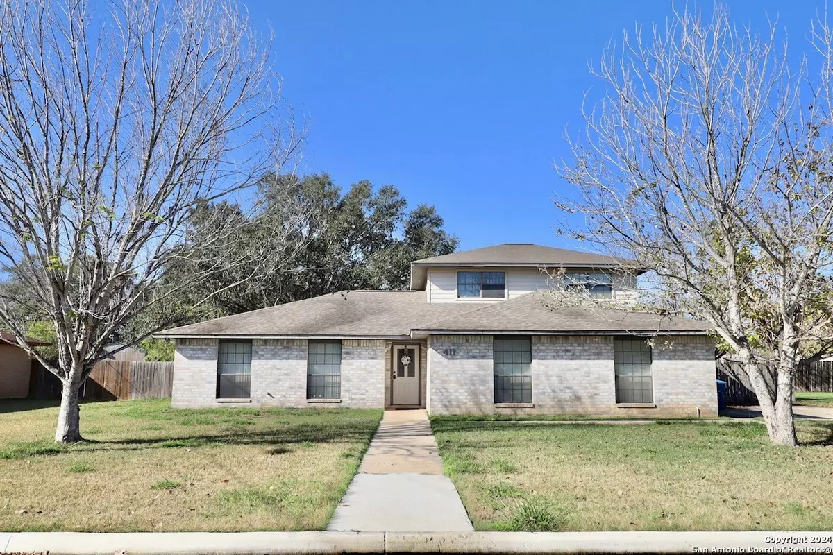 Pleasanton, TX 78064,411 Crownhill Drive