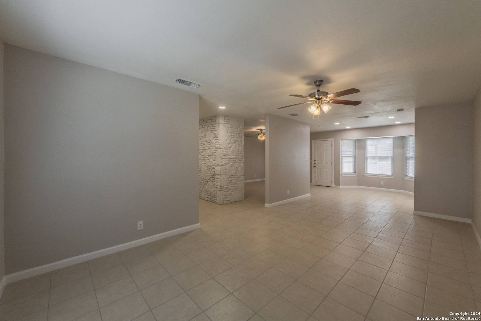 San Antonio, TX 78245-1906,9626 BOONSBORO DR