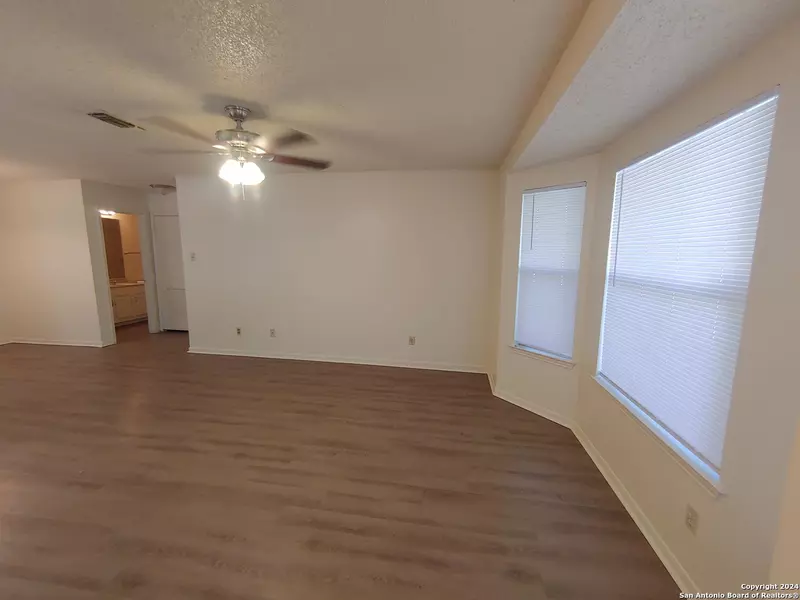 6350 Cambridge Unit 1, San Antonio, TX 78218