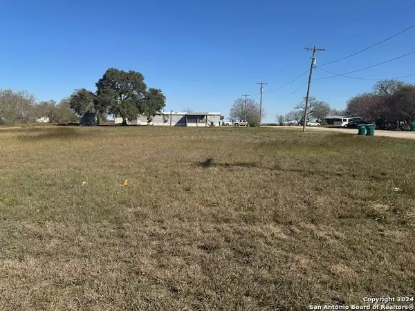 Jourdanton, TX 78026,000 WALTOM
