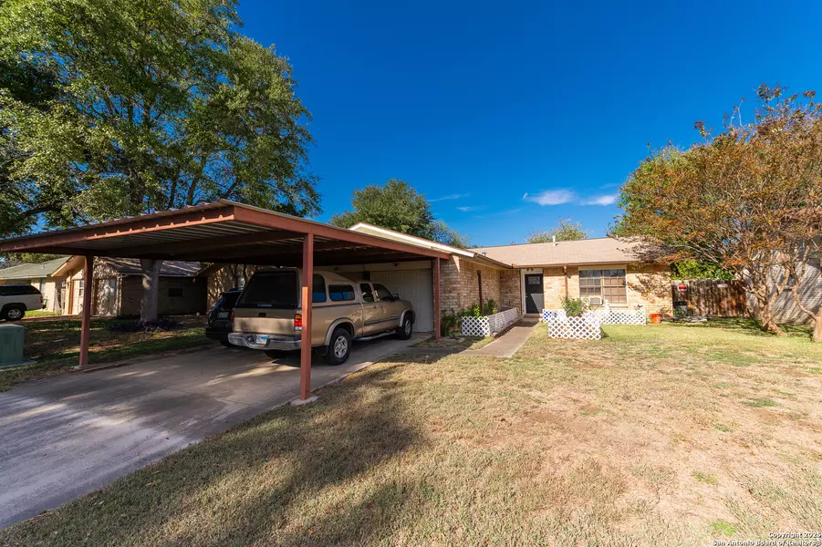 401 Renee Dr, Converse, TX 78109