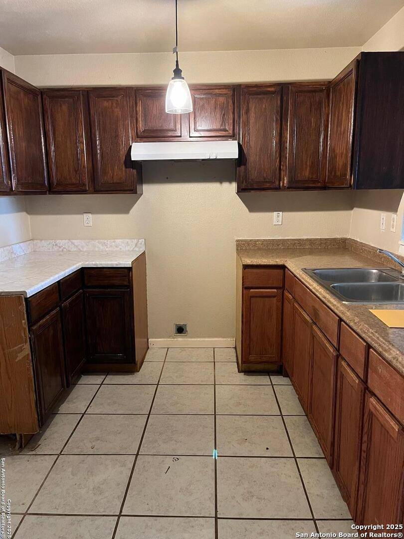 San Antonio, TX 78207-6938,2220 LAREDO ST