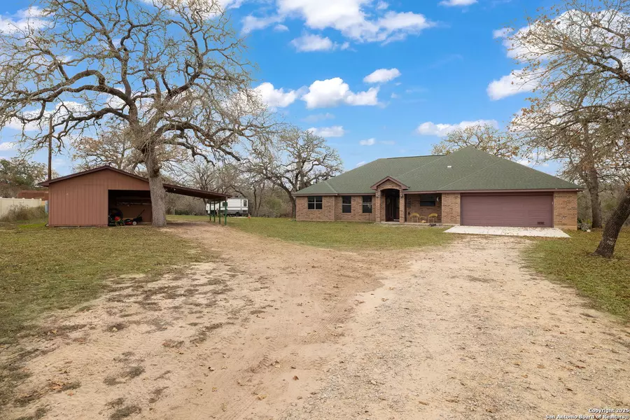 248 ROSEWOOD DR, La Vernia, TX 78121-4758