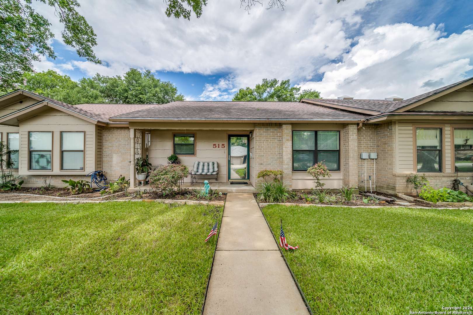New Braunfels, TX 78130-3664,515 FROSTWOOD