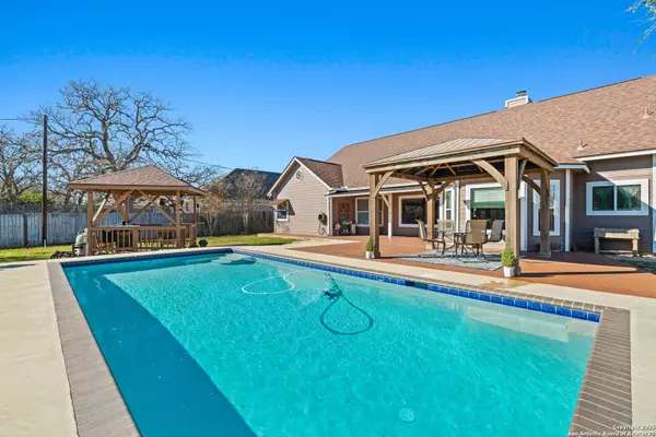 Bandera, TX 78003,1536 Kings Ranch Rd