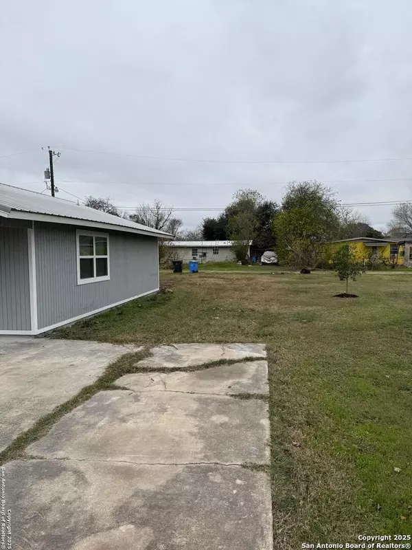 Seguin, TX 78155,2014 Louise st