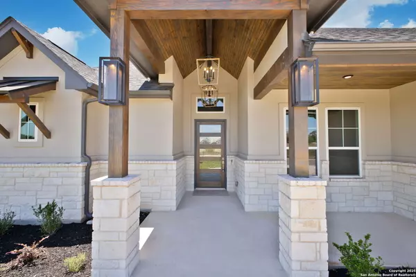 Castroville, TX 78009,124 Allen Ave