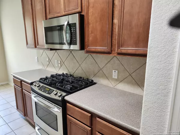 San Antonio, TX 78253-5575,4739 BECKER VINE