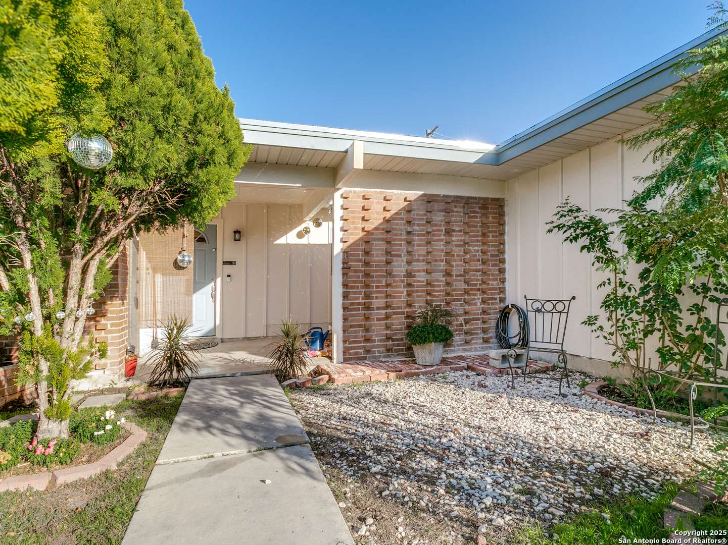San Antonio, TX 78218-1558,8306 WINDOVER DR
