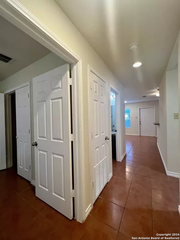 San Antonio, TX 78211-1878,1721 Quintana Rd UNIT 101