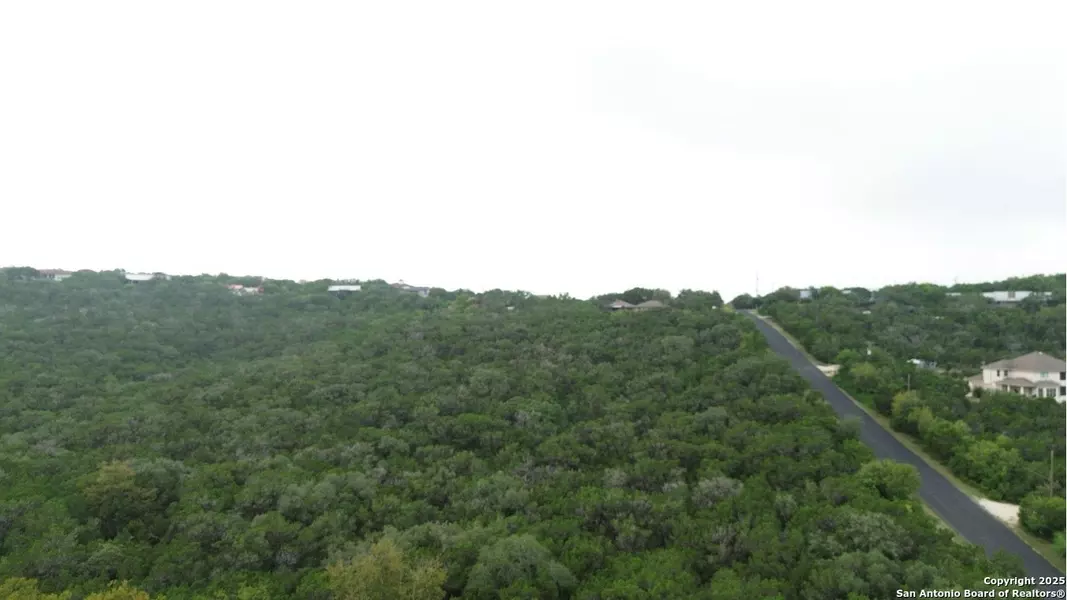 9896 Cash Mountain Rd, Helotes, TX 78023