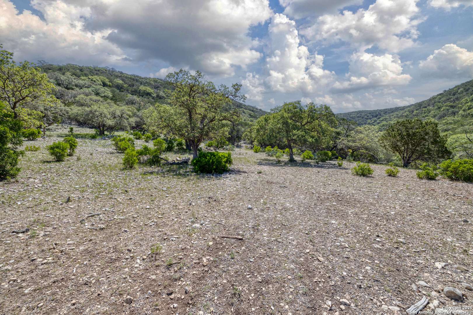 Leakey, TX 78873,977 Camino Primero