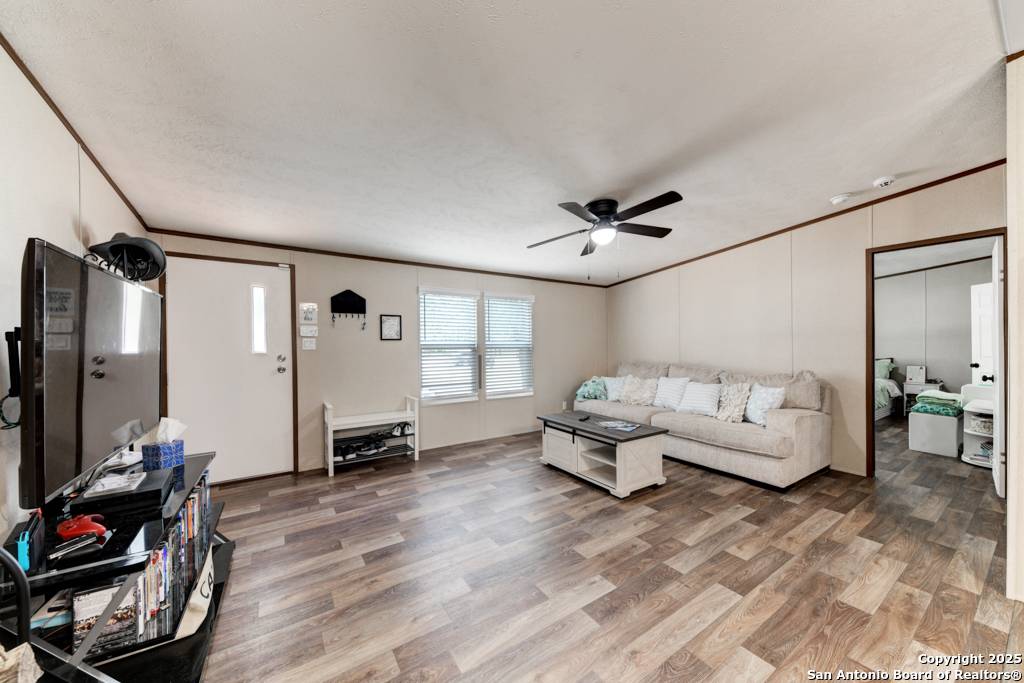 La Vernia, TX 78121,268 oak view