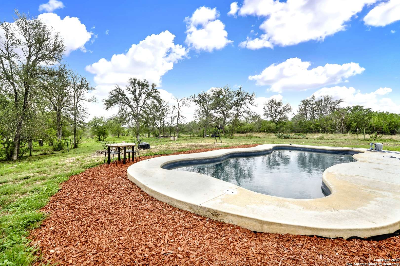 Hondo, TX 78861,1173 CR 421