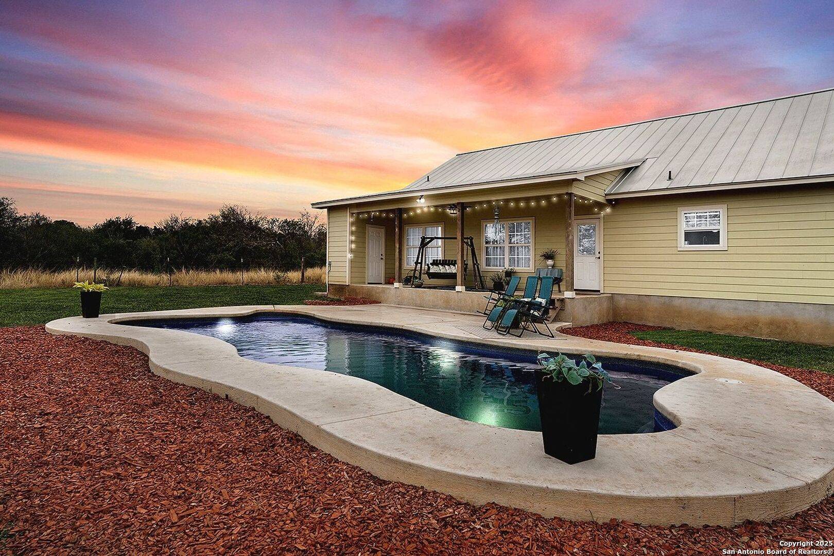 Hondo, TX 78861,1173 CR 421